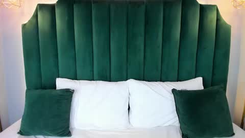 Anny Colson online show from November 1, 6:01 am