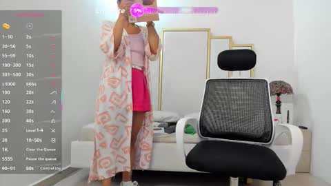 LittleSunny  My schedule 1400 - 2200 GMT -5 online show from November 5, 4:25 am