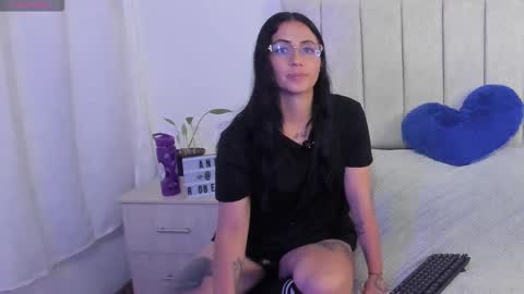 Anny online show from January 18, 9:35 pm