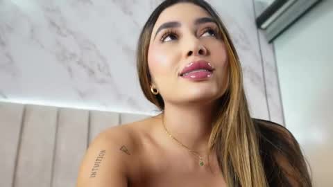 ANNYY  online show from October 20, 6:51 am