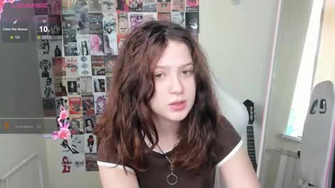 Anora online show from March 3, 8:21 am