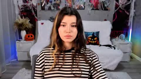 Anora online show from November 7, 1:24 pm