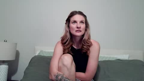 heyitsansley online show from April 19, 2:45 am