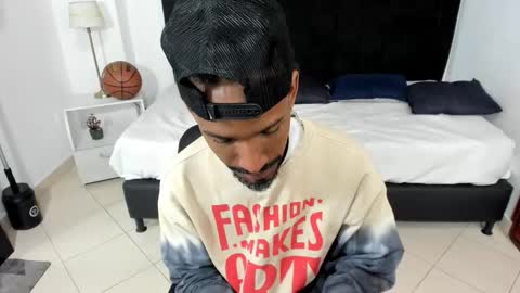       online show from October 3, 12:42 am