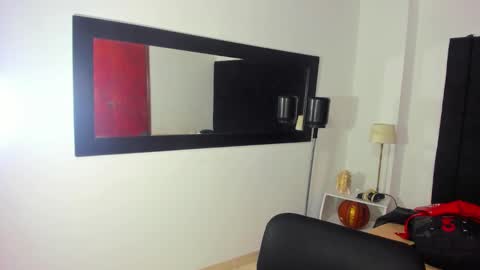       online show from October 25, 1:28 am