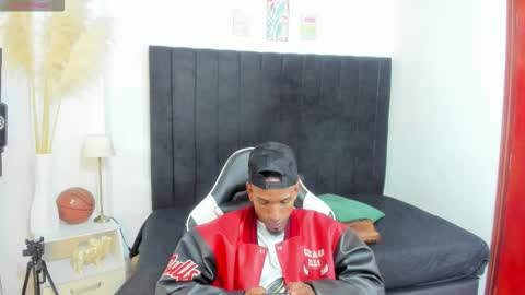       online show from December 14, 11:22 pm