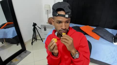       online show from October 7, 12:39 am