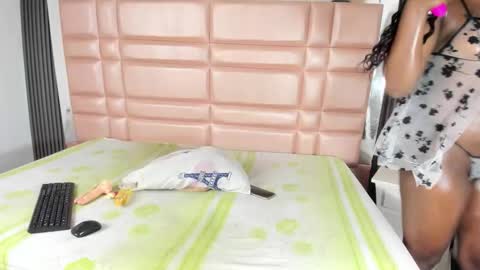 antonelasexx online show from October 22, 5:43 am