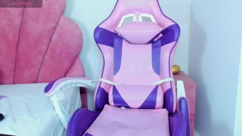 antonella_foxxxx online show from April 9, 6:19 am