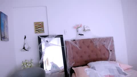 antonella online show from October 10, 9:04 am