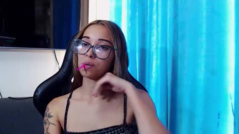 antonella_ponss online show from November 4, 4:52 pm