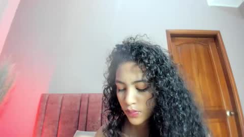 AntonellaHall  online show from February 7, 12:30 pm