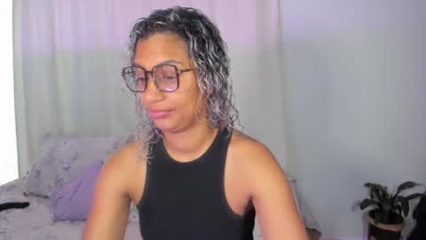 Sarah online show from October 25, 5:46 pm