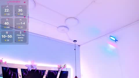 A N T O N E L L E  online show from February 18, 11:32 am