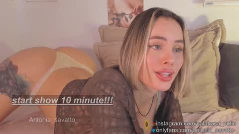 Snapshot of antonia_savatto_ chatting on January 20, 3:50 pm o ANTO online show from January 20, 3:50 pm