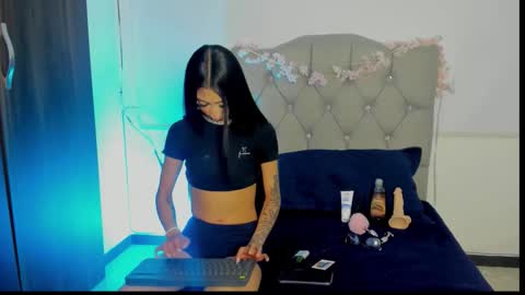 Snapshot of antonieta23 chatting on September 17, 5:22 am antonieta23 online show from September 17, 5:22 am