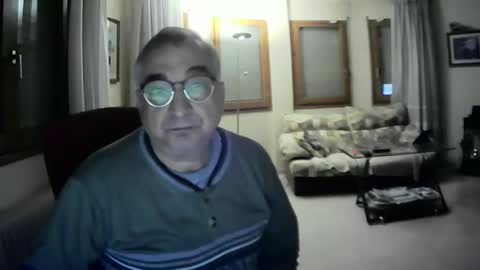 Snapshot of antonio2605 chatting on January 6, 1:20 am Antonio online show from January 6, 1:20 am