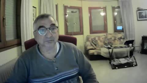 Snapshot of antonio2605 chatting on January 17, 2:29 am Antonio online show from January 17, 2:29 am