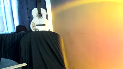 antonnello_ online show from October 20, 9:42 pm