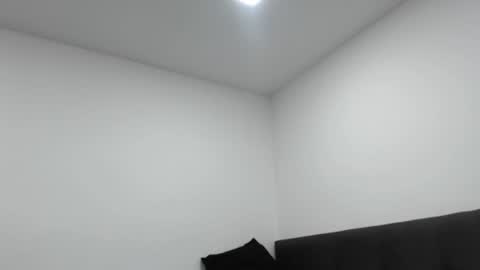 antwanblack11 online show from December 15, 5:42 pm