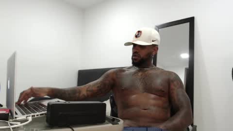 antwanblack11 online show from January 23, 7:11 am