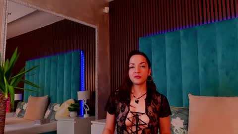 AnyaHappiness online show from April 7, 6:04 am