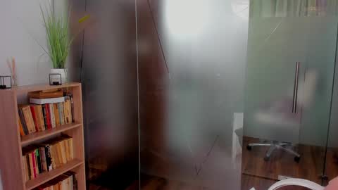 Anya online show from February 3, 2:02 pm