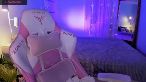 Anya online show from April 19, 2:45 am