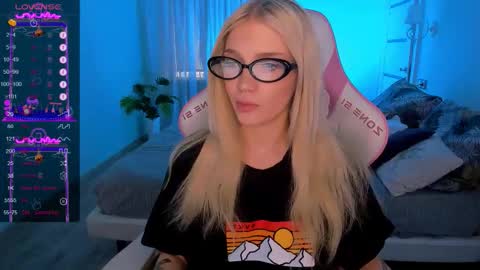 Anya online show from March 23, 8:19 am