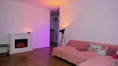 Anysa Smith online show from December 6, 9:18 pm