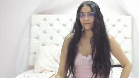 Aome Rainbow online show from November 25, 7:29 am