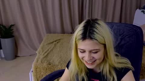 ApheliaStar online show from November 28, 4:47 pm