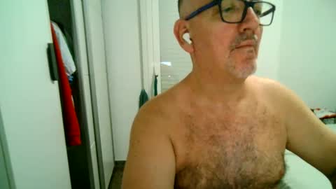 furry bear online show from September 30, 9:47 pm