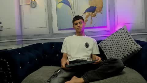   online show from March 19, 2:39 am