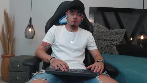 Apolo online show from October 23, 4:41 pm