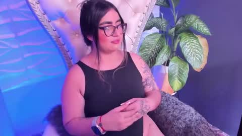 apprilfoxx online show from October 28, 6:09 pm