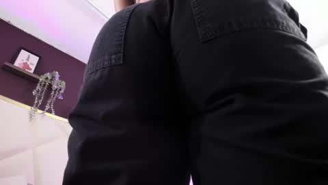 April online show from March 4, 11:29 am