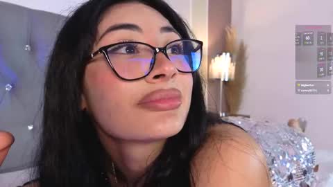 Cris online show from December 21, 2:12 pm