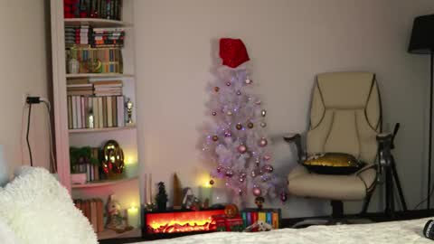 ALEKSANDRA POLYAKOVA online show from December 2, 12:53 am