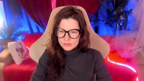 aprill_o_nill online show from February 28, 11:58 am