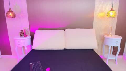 aprillross online show from January 15, 12:03 pm