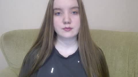 Josefin online show from November 13, 2:09 pm