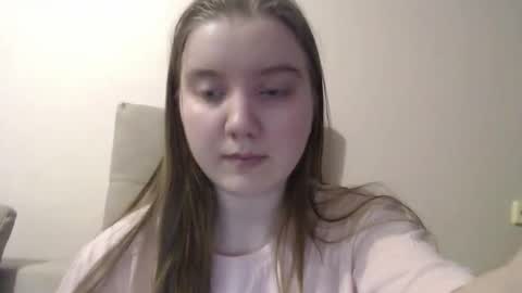 Josefin online show from November 2, 9:31 am