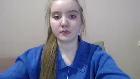 Josefin online show from December 13, 6:42 am