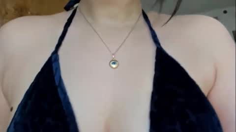 Sarah  online show from October 10, 9:37 am