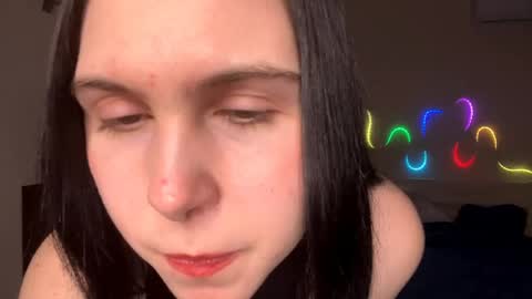 Emi online show from April 15, 4:32 pm