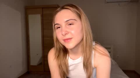 Emi online show from November 29, 12:46 pm