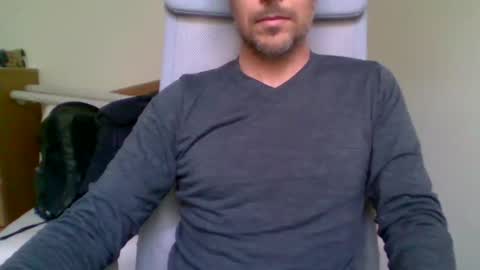 Snapshot of aragon9999 chatting on December 27, 10:45 am aragon9999 online show from December 27, 10:45 am