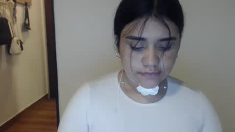 Aralyn  online show from October 19, 8:19 am