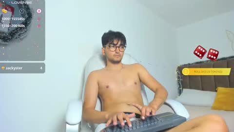 Archie online show from December 14, 8:04 pm